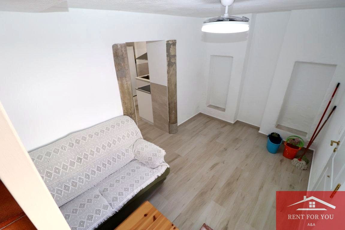 Chalet de 1 habitación en Alhambra en alquiler con garaje - 850 € (Ref: 9812630)