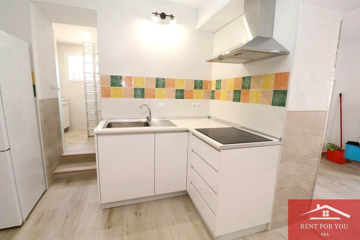 Chalet de 1 habitación en Alhambra en alquiler con garaje - 850 € (Ref: 9812630)