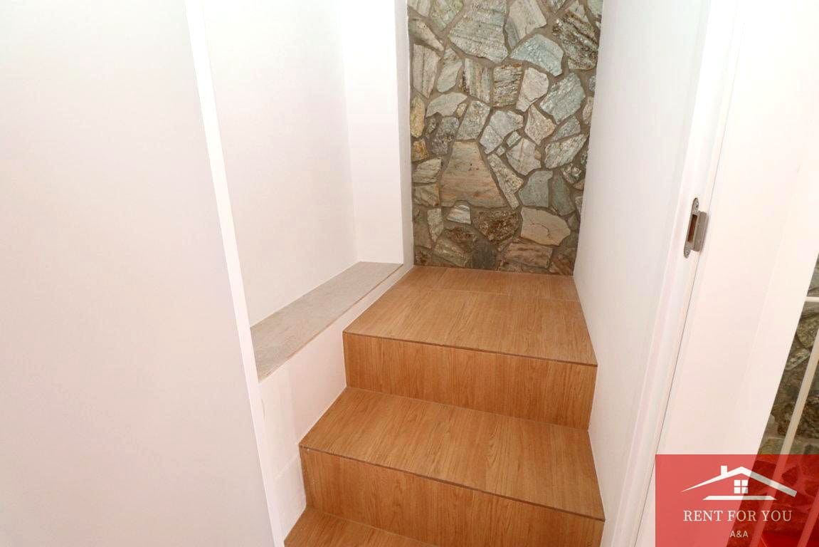 Chalet de 1 habitación en Alhambra en alquiler con garaje - 850 € (Ref: 9812630)