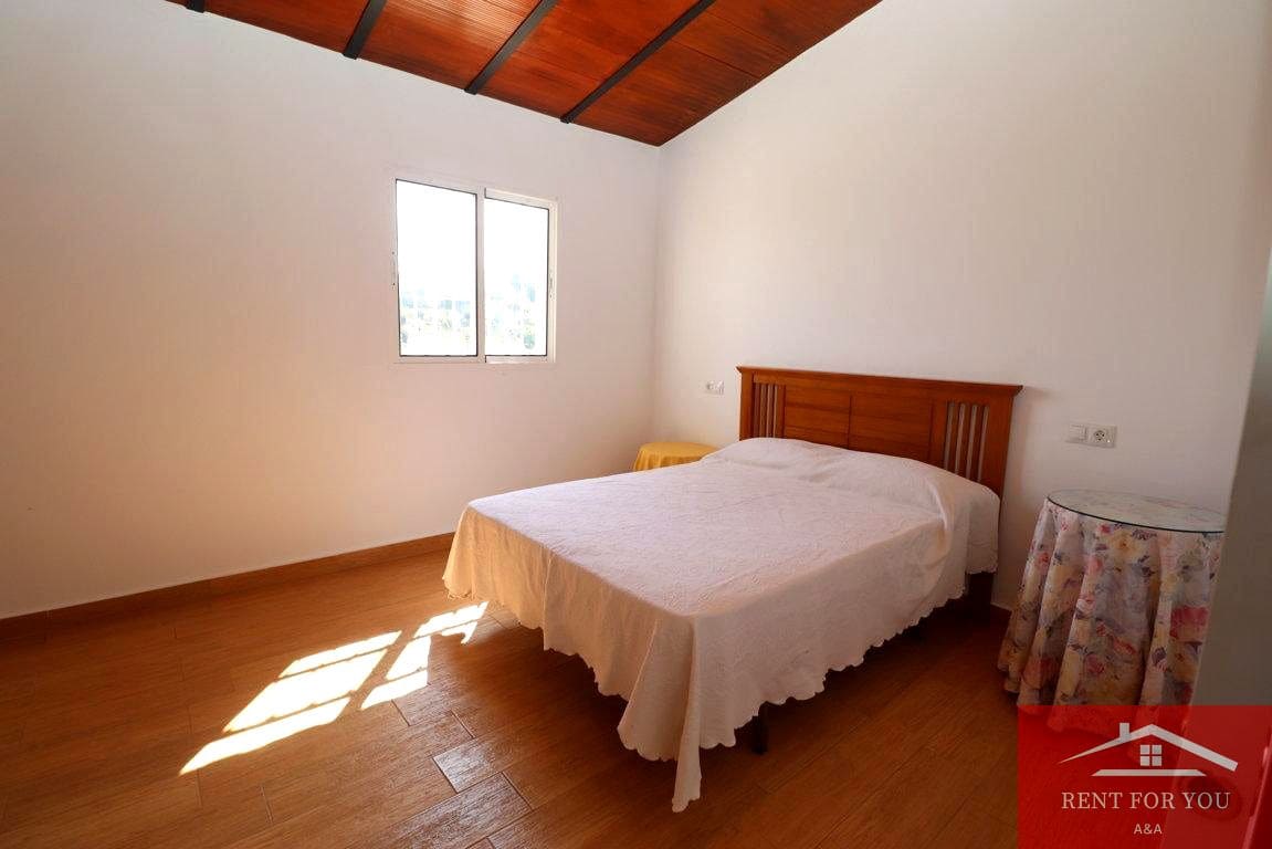 Chalet de 1 habitación en Alhambra en alquiler con garaje - 850 € (Ref: 9812630)