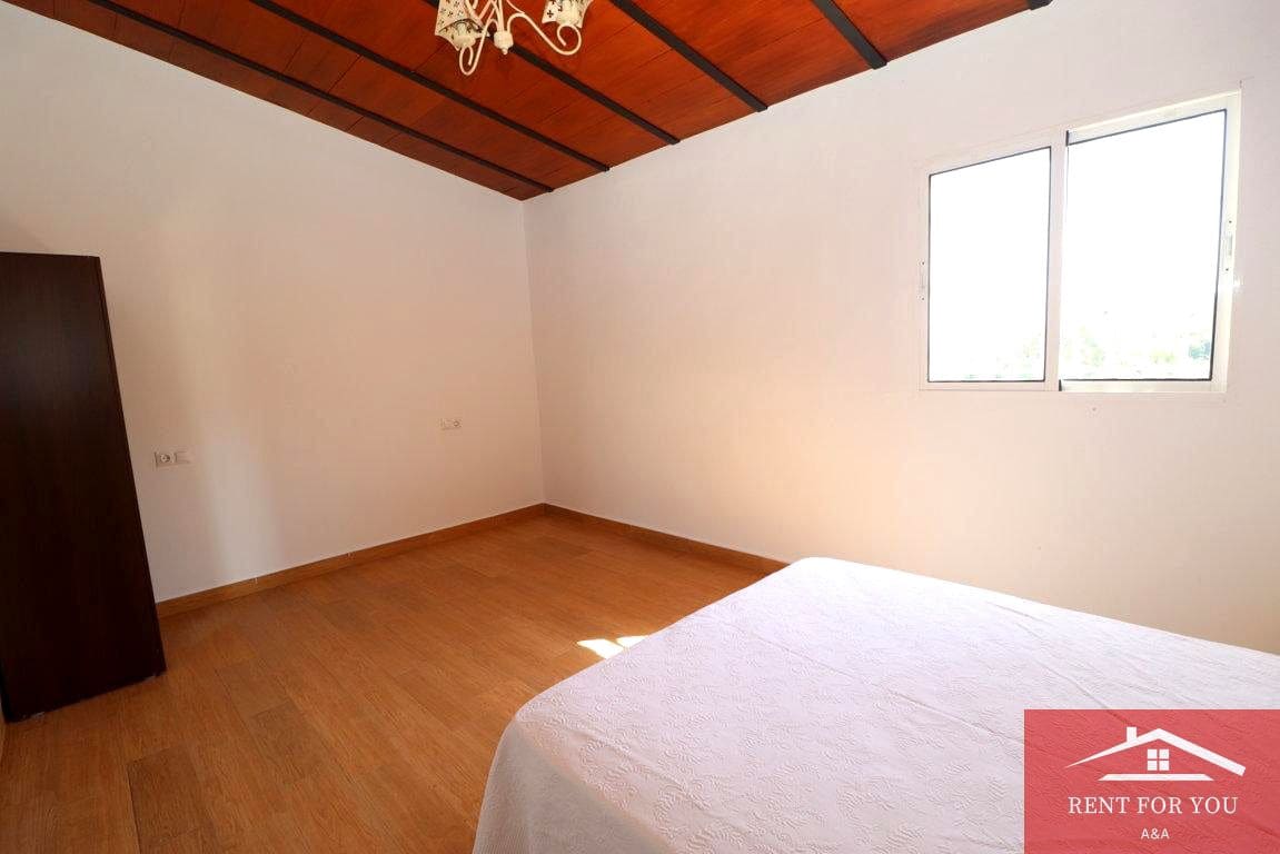 Chalet de 1 habitación en Alhambra en alquiler con garaje - 850 € (Ref: 9812630)