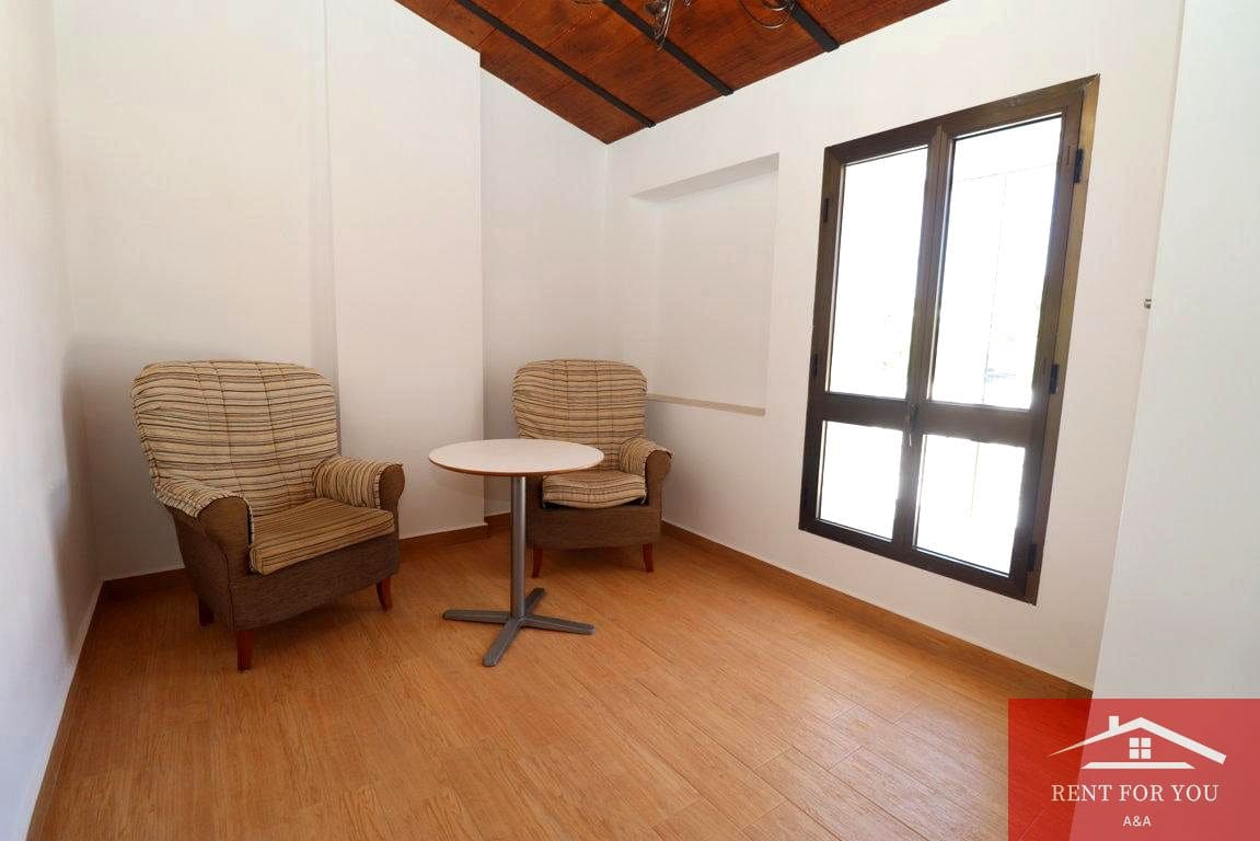 Chalet de 1 habitación en Alhambra en alquiler con garaje - 850 € (Ref: 9812630)