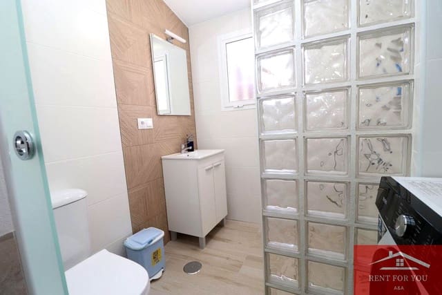 Chalet de 1 habitación en Alhambra en alquiler con garaje - 850 € (Ref: 9812630)