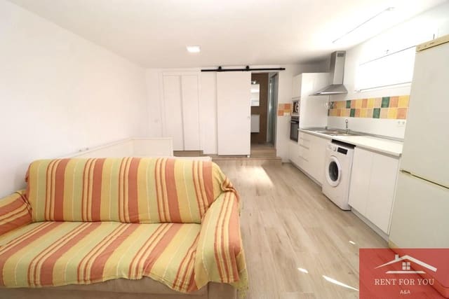 Flat for rent in Alhaurín el Grande with garage - € 650 (Ref: 9812631)