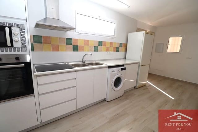 Flat for rent in Alhaurín el Grande with garage - € 650 (Ref: 9812631)
