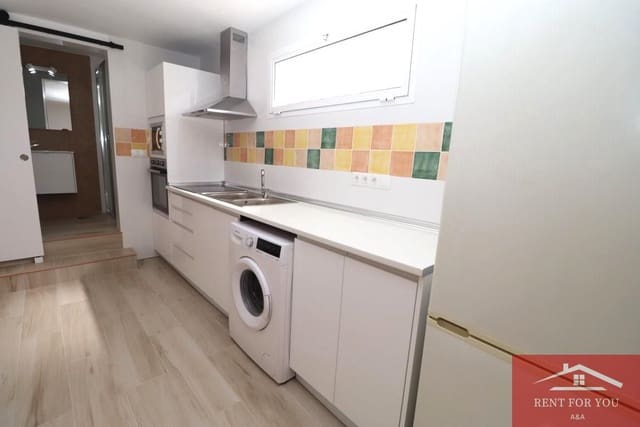 Flat for rent in Alhaurín el Grande with garage - € 650 (Ref: 9812631)