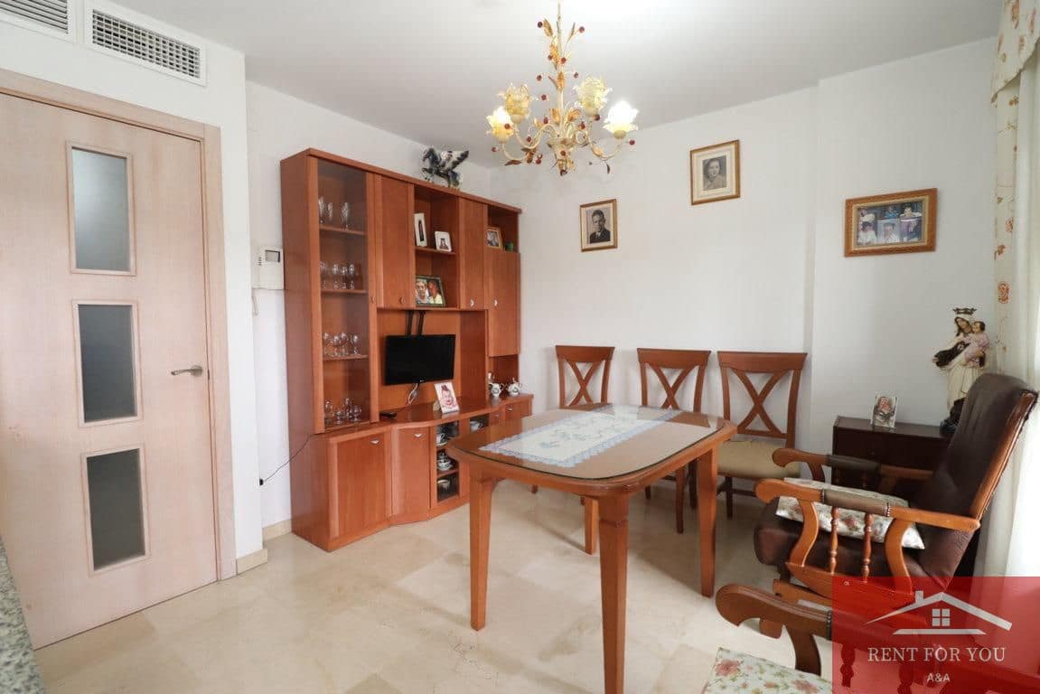 3 bedroom Flat for sale in Guaro with garage - € 165,000 (Ref: 9831996)