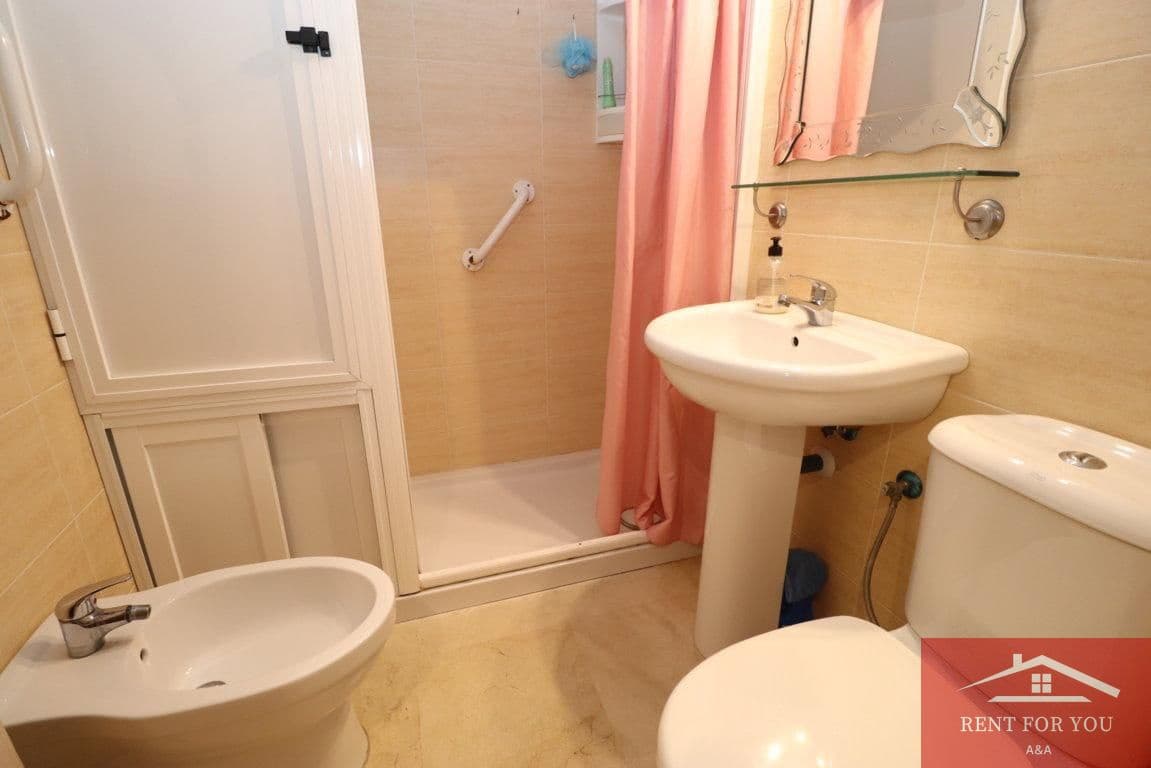 3 bedroom Flat for sale in Guaro with garage - € 165,000 (Ref: 9831996)