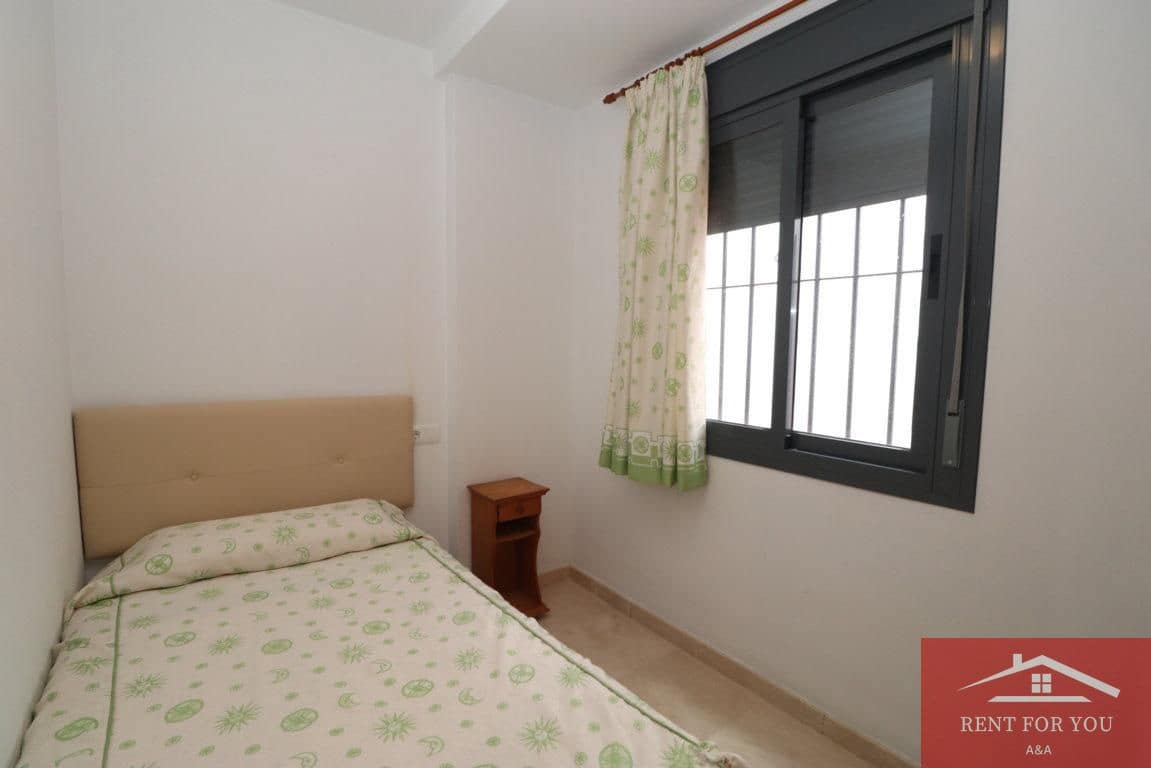 3 bedroom Flat for sale in Guaro with garage - € 165,000 (Ref: 9831996)