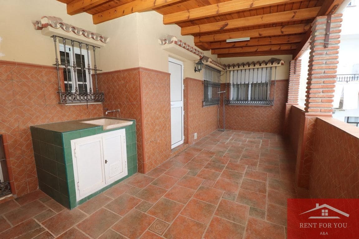 3 bedroom Flat for rent in Alhaurin el Grande - € 950 (Ref: 9834566)