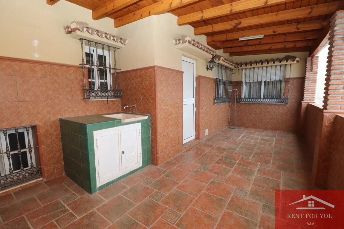 3 bedroom Flat for rent in Alhaurin el Grande - € 950 (Ref: 9834566)