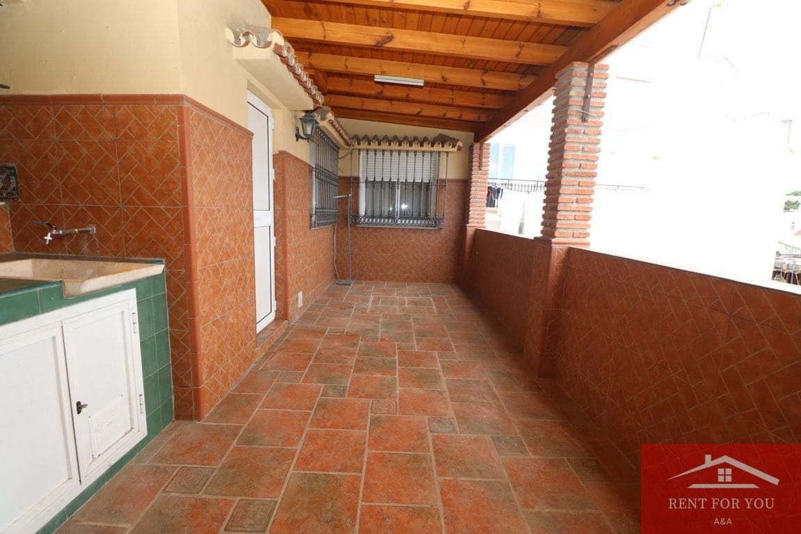 3 bedroom Flat for rent in Alhaurin el Grande - € 950 (Ref: 9834566)