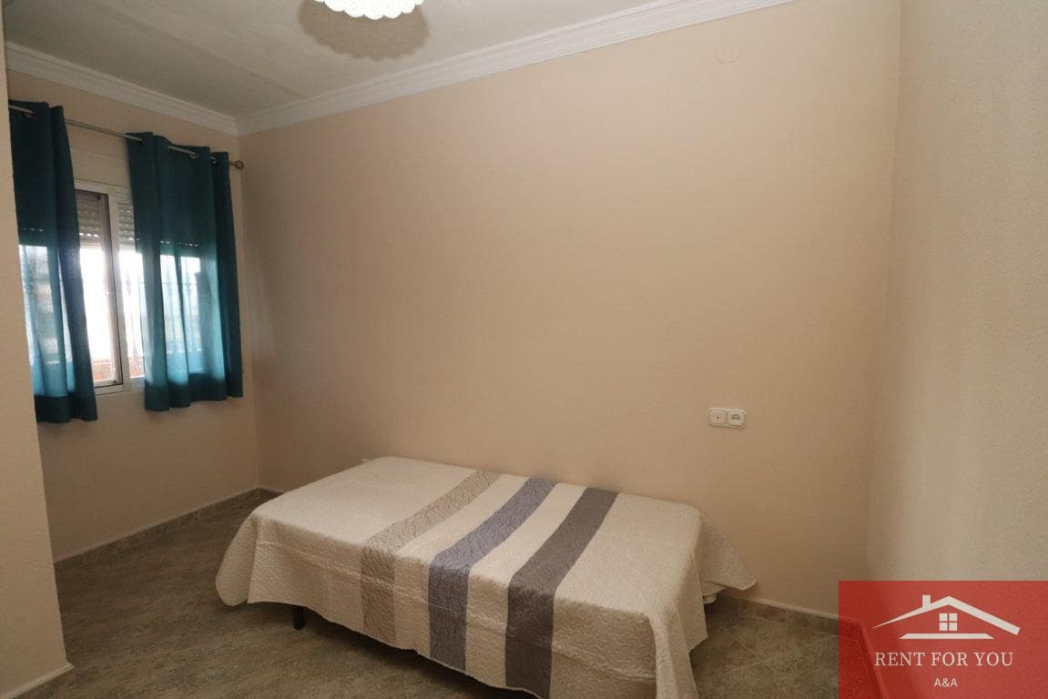 3 bedroom Flat for rent in Alhaurin el Grande - € 950 (Ref: 9834566)