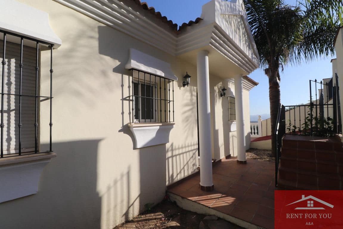 3 slaapkamer Villa te huur in Coin met zwembad garage - € 1.800 (Ref: 9840672)