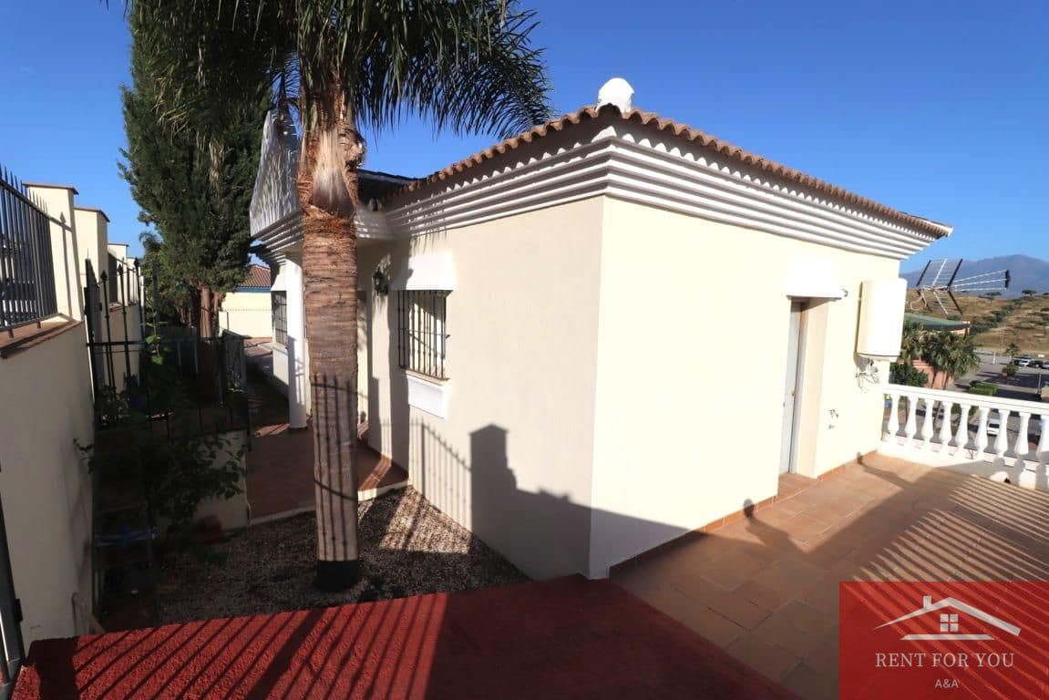 3 slaapkamer Villa te huur in Coin met zwembad garage - € 1.800 (Ref: 9840672)