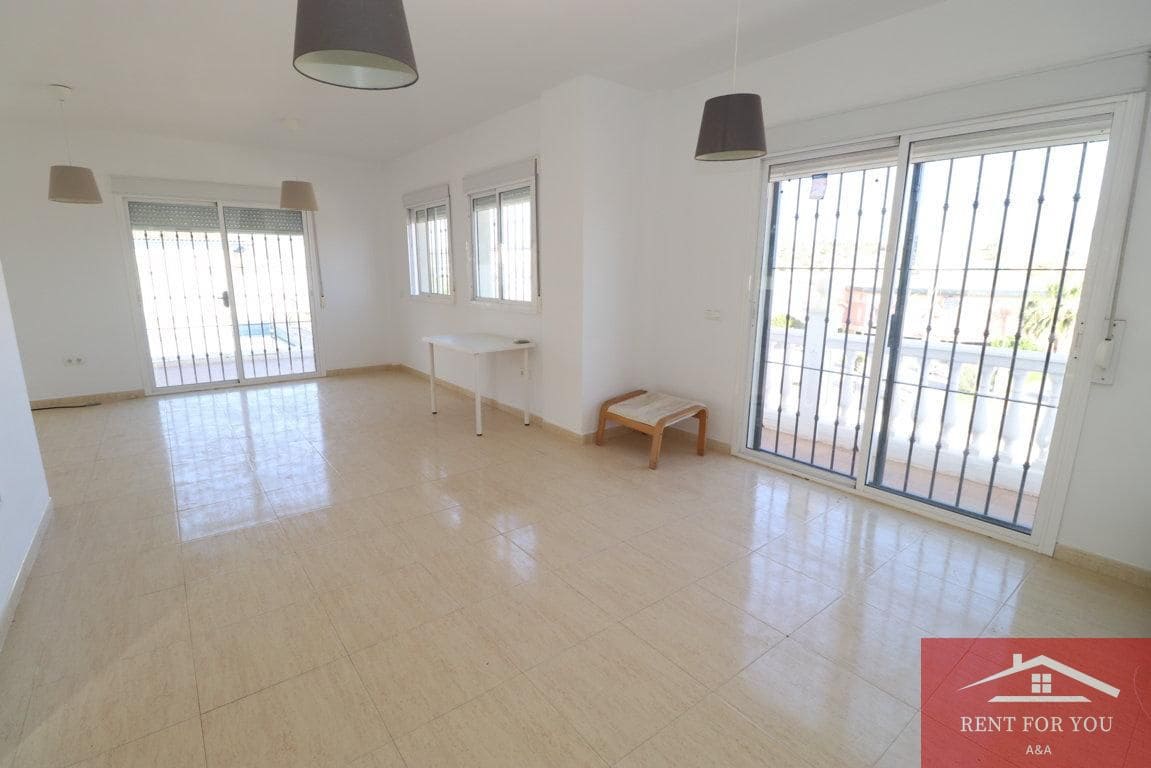 3 slaapkamer Villa te huur in Coin met zwembad garage - € 1.800 (Ref: 9840672)