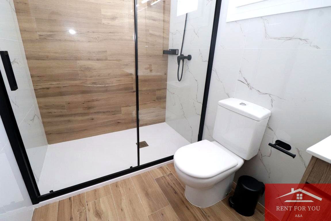 2 soverom Leilighet til leie i Coin - € 950 (Ref: 9850591)