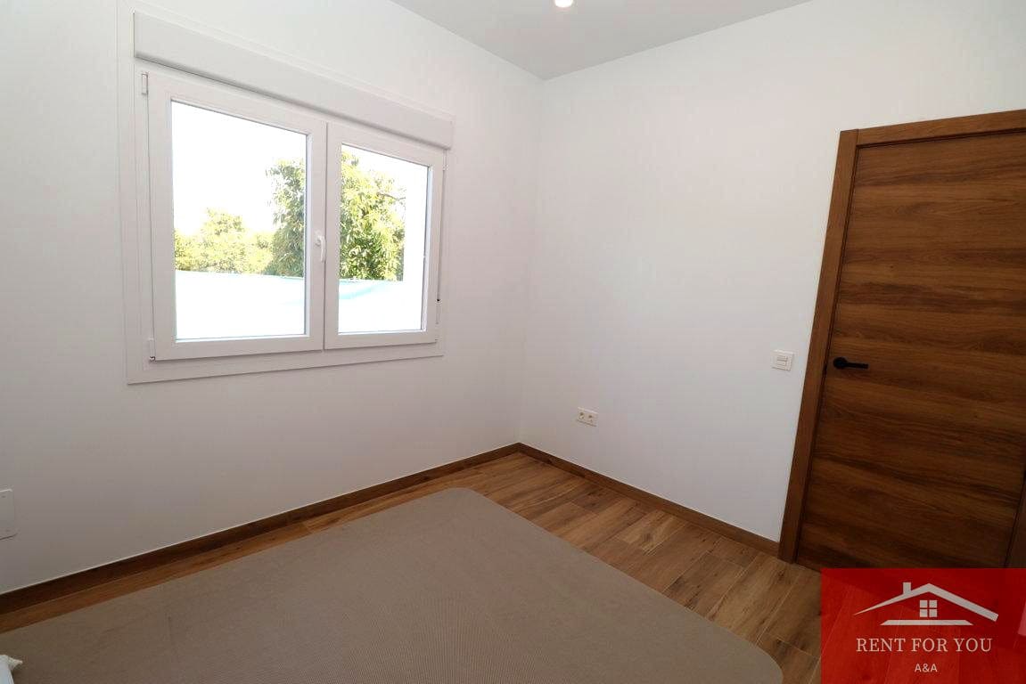 2 soverom Leilighet til leie i Coin - € 950 (Ref: 9850591)