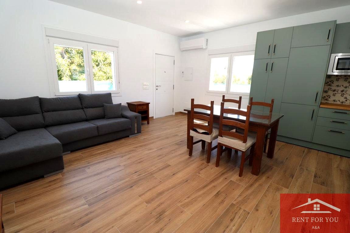 2 soverom Leilighet til leie i Coin - € 950 (Ref: 9850591)