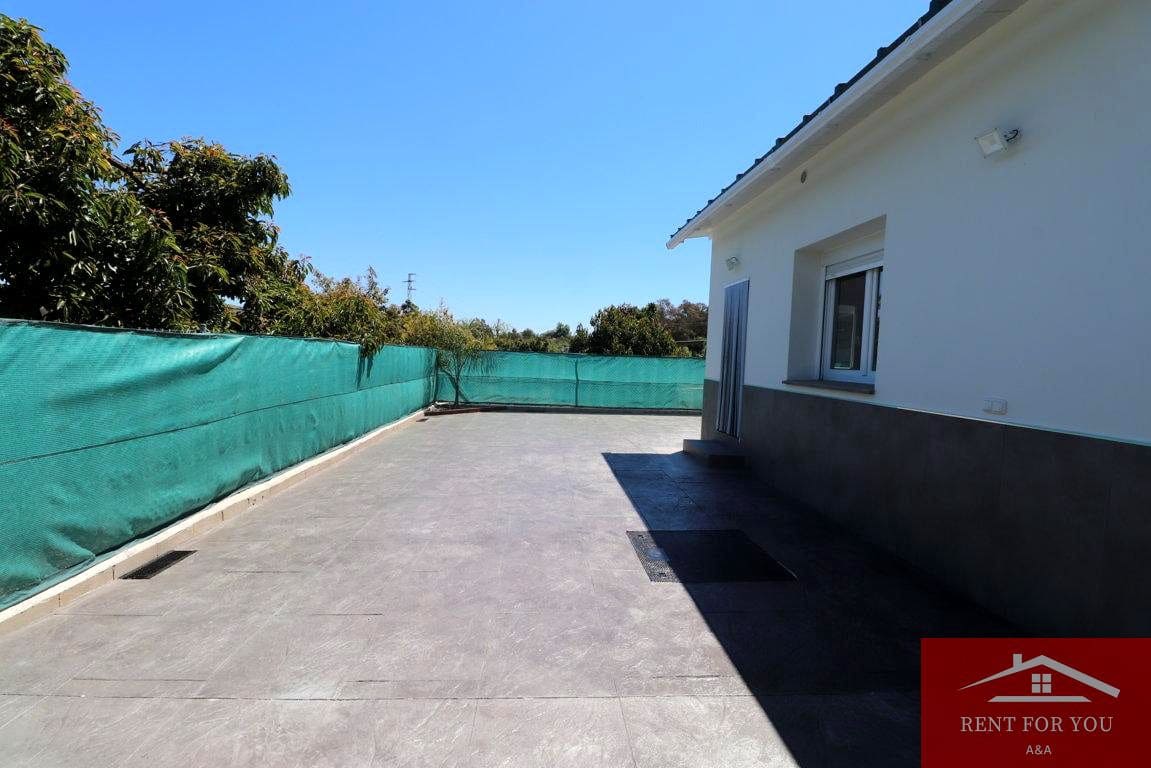 2 soverom Leilighet til leie i Coin - € 950 (Ref: 9850591)