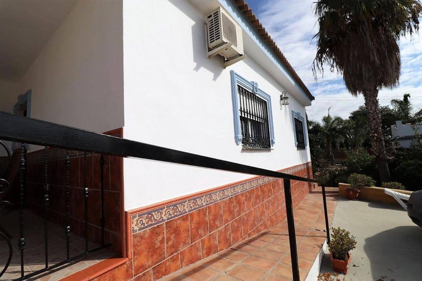 3 soverom Villa til leie i Alhaurin de la Torre med svømmebasseng garasje - € 1 375 (Ref: 9858875)