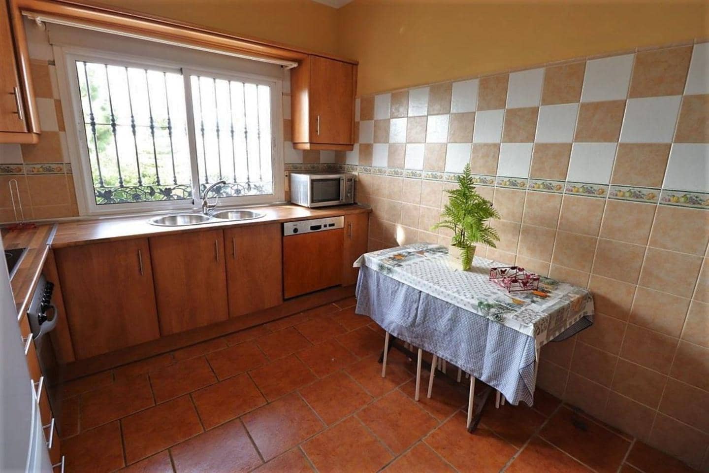 3 soverom Villa til leie i Alhaurin de la Torre med svømmebasseng garasje - € 1 375 (Ref: 9858875)