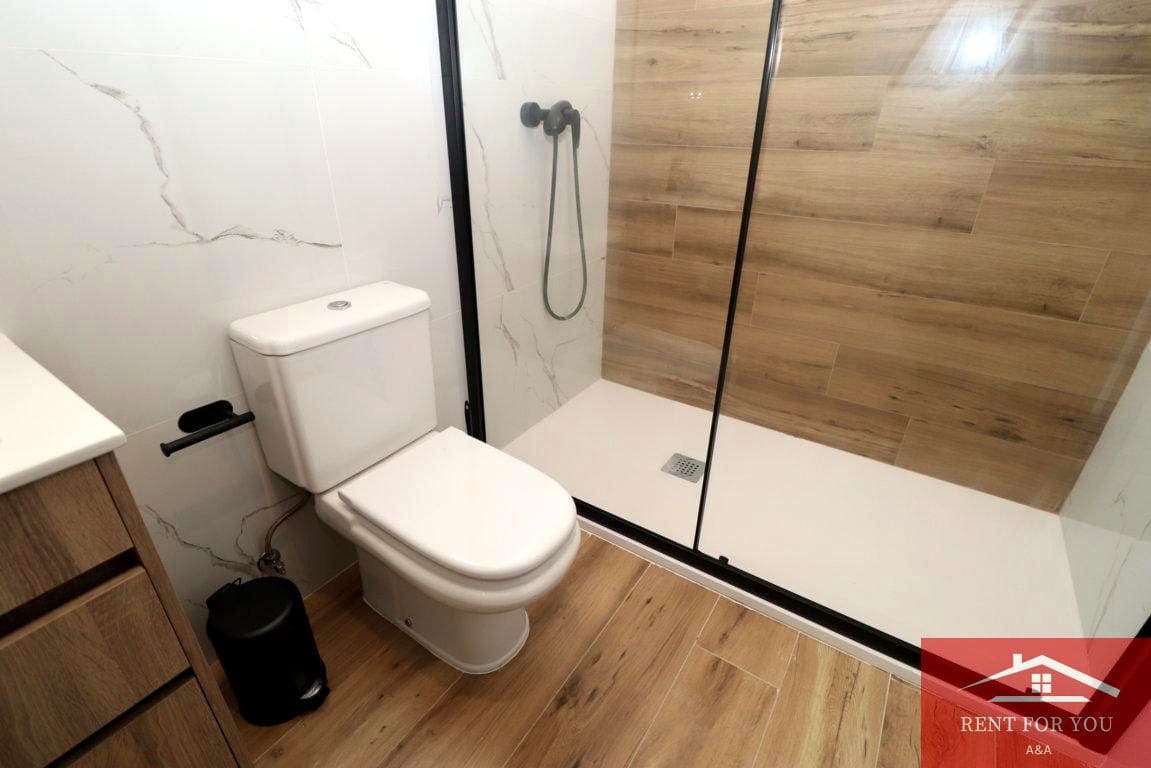 Chalet de 2 habitaciones en Coín en alquiler con garaje - 950 € (Ref: 9874012)