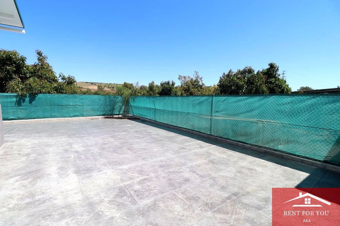 Chalet de 2 habitaciones en Coín en alquiler con garaje - 950 € (Ref: 9874012)