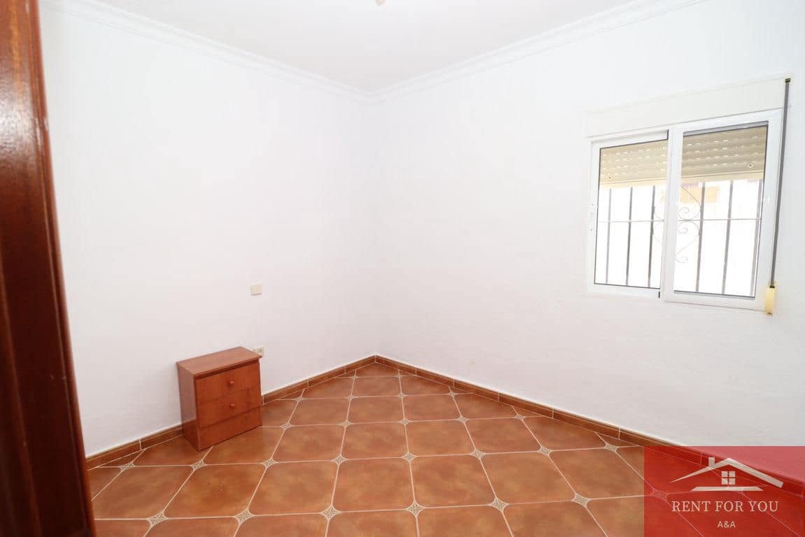 3 Zimmer Villa zu vermieten in Villafranca del Guadalhorce - 1.000 € (Ref: 9893146)