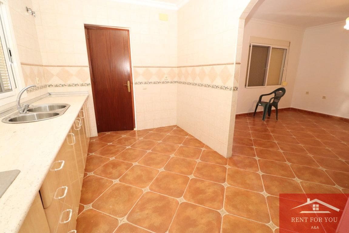 3 Zimmer Villa zu vermieten in Villafranca del Guadalhorce - 1.000 € (Ref: 9893146)