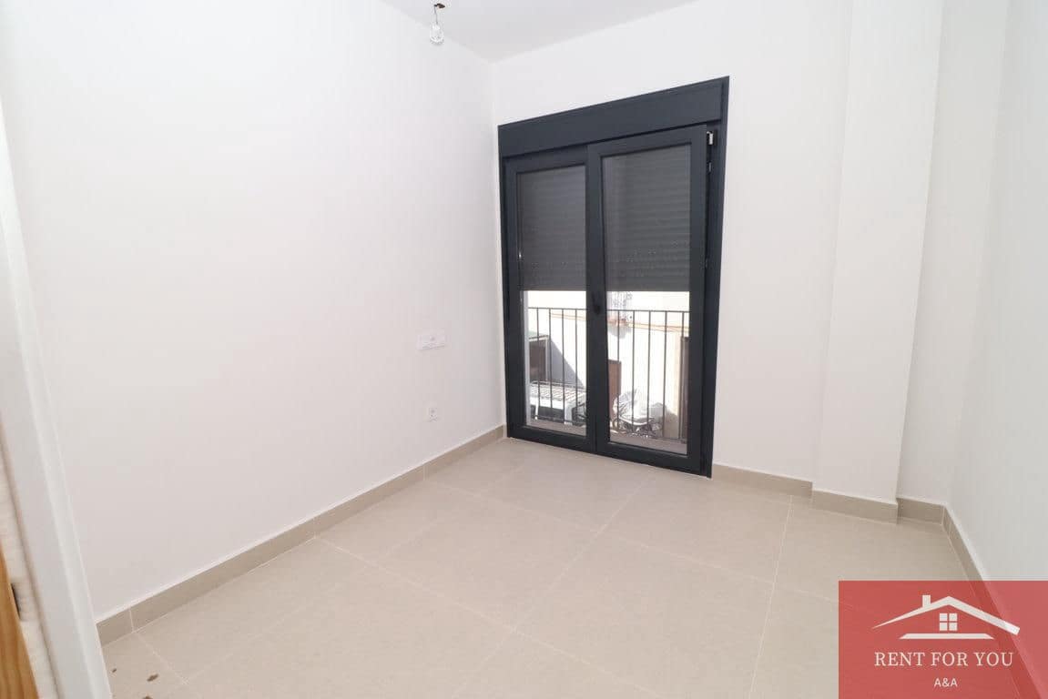 2 bedroom Flat for rent in Alhaurin el Grande - € 850 (Ref: 9895435)