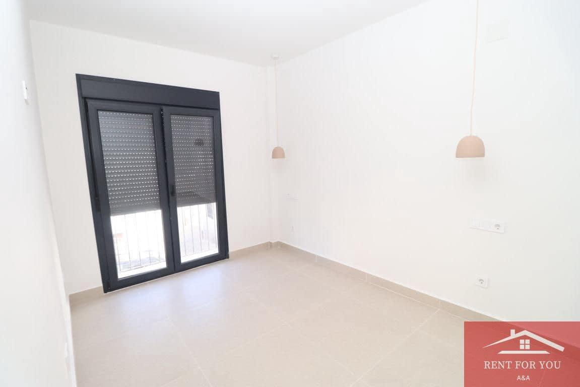2 bedroom Flat for rent in Alhaurin el Grande - € 850 (Ref: 9895435)
