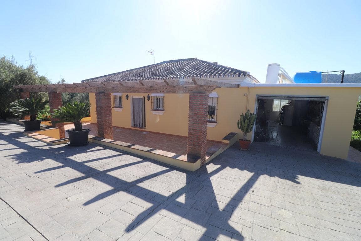 3 Zimmer Villa zu vermieten in Coin mit Pool Garage - 1.750 € (Ref: 9898471)