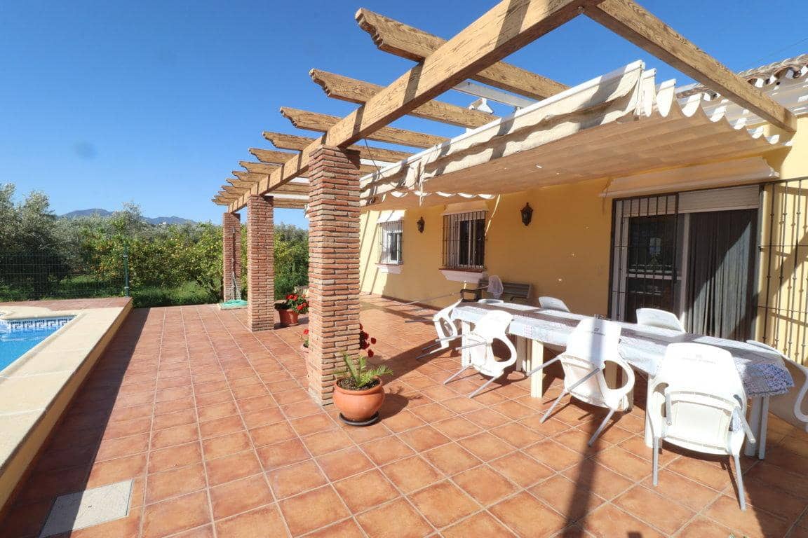 3 Zimmer Villa zu vermieten in Coin mit Pool Garage - 1.750 € (Ref: 9898471)