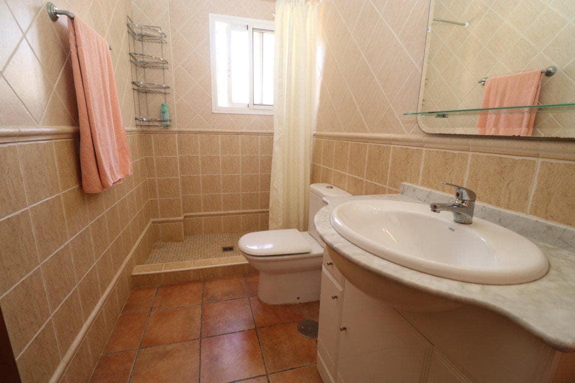 3 Zimmer Villa zu vermieten in Coin mit Pool Garage - 1.750 € (Ref: 9898471)