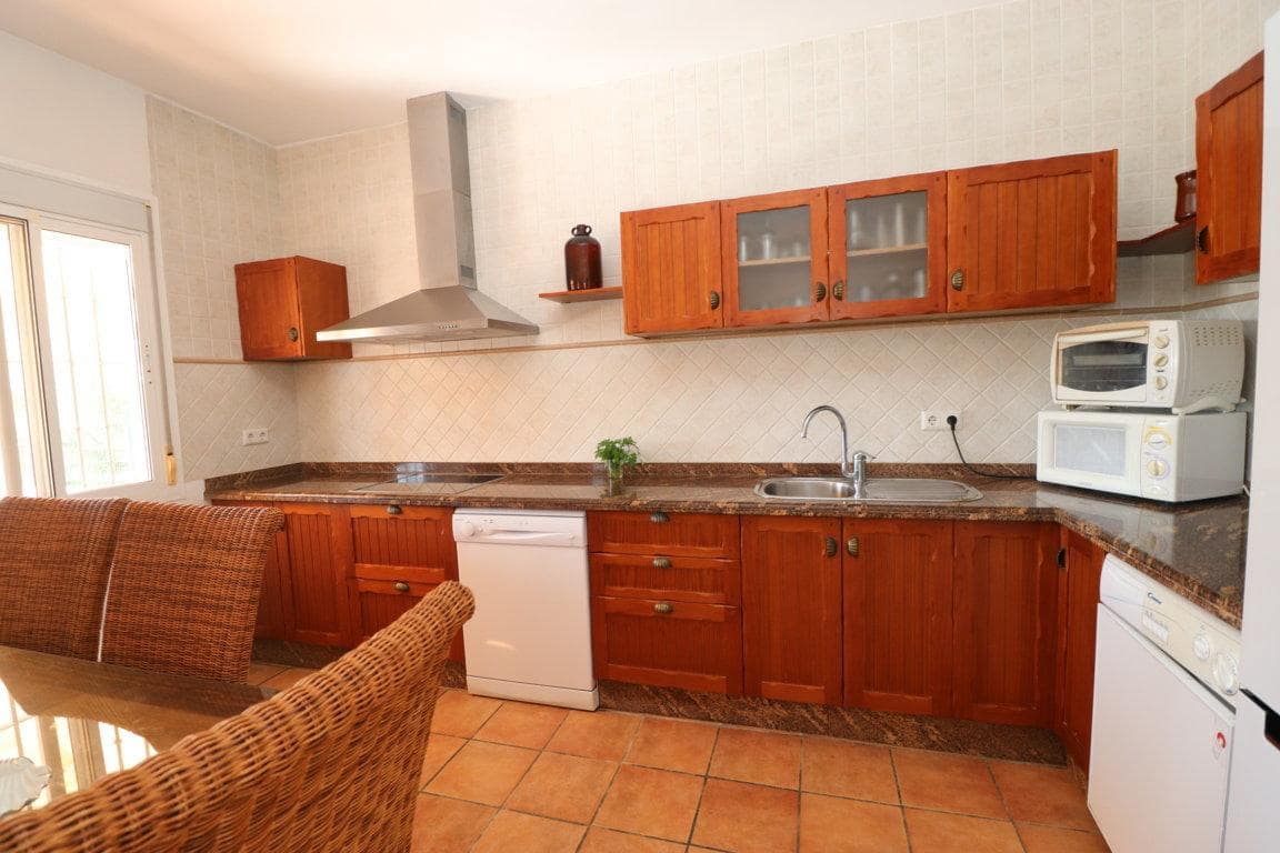 3 Zimmer Villa zu vermieten in Coin mit Pool Garage - 1.750 € (Ref: 9898471)