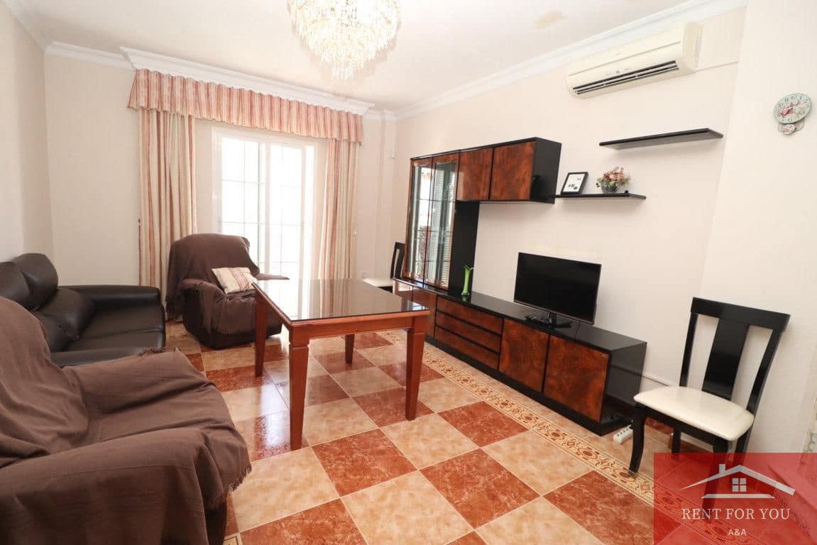 Piso de 4 habitaciones en Alhaurín el Grande en alquiler - 900 € (Ref: 9911751)