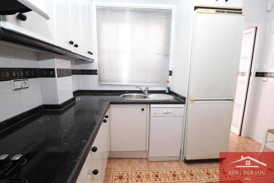 Piso de 4 habitaciones en Alhaurín el Grande en alquiler - 900 € (Ref: 9911751)