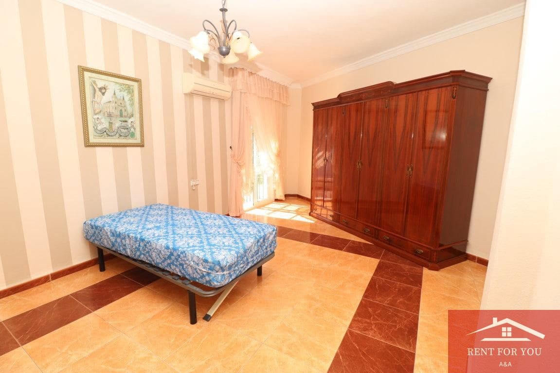 Piso de 4 habitaciones en Alhaurín el Grande en alquiler - 900 € (Ref: 9911751)