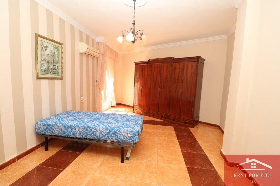 Piso de 4 habitaciones en Alhaurín el Grande en alquiler - 900 € (Ref: 9911751)
