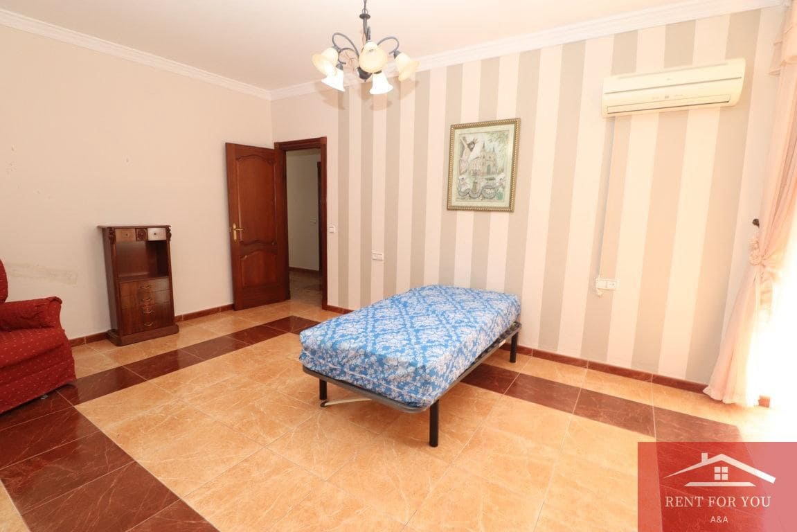 Piso de 4 habitaciones en Alhaurín el Grande en alquiler - 900 € (Ref: 9911751)