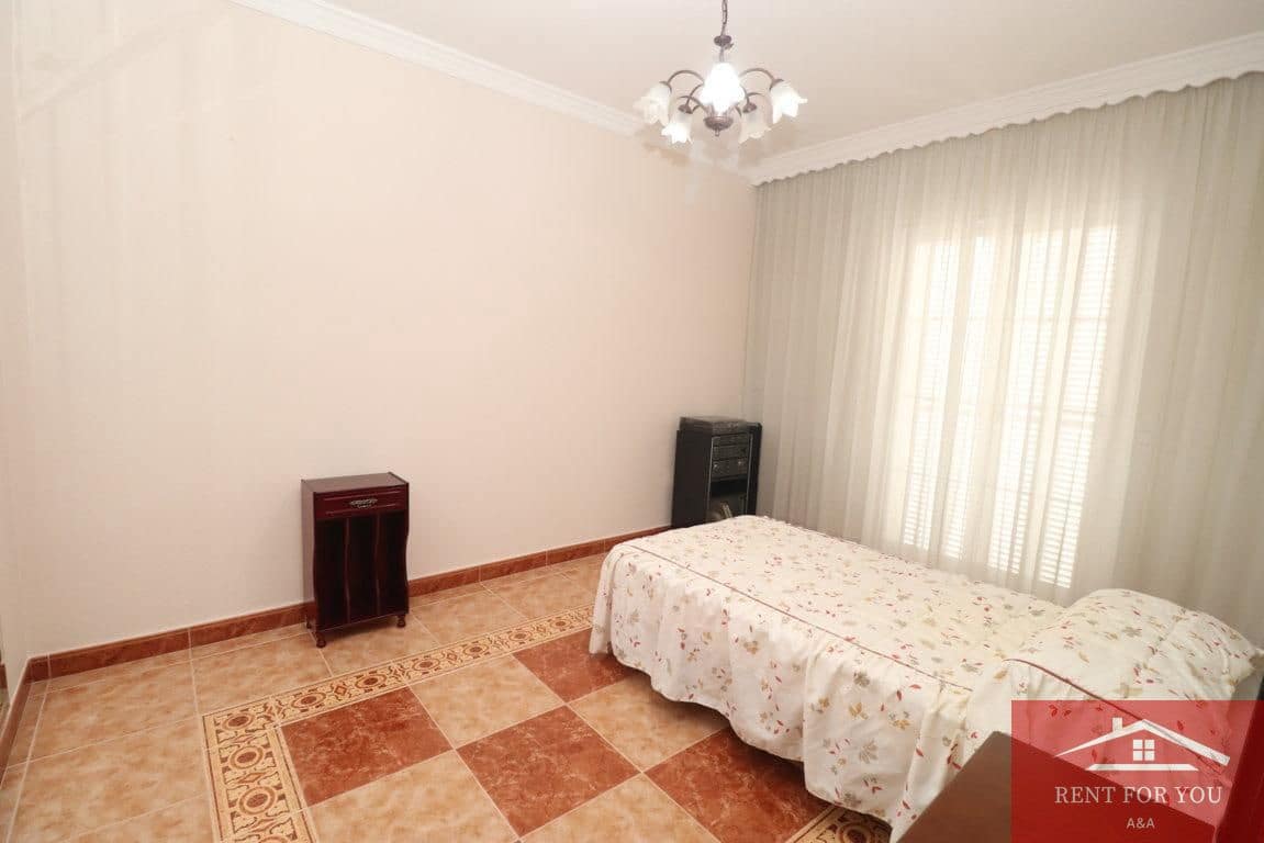 Piso de 4 habitaciones en Alhaurín el Grande en alquiler - 900 € (Ref: 9911751)