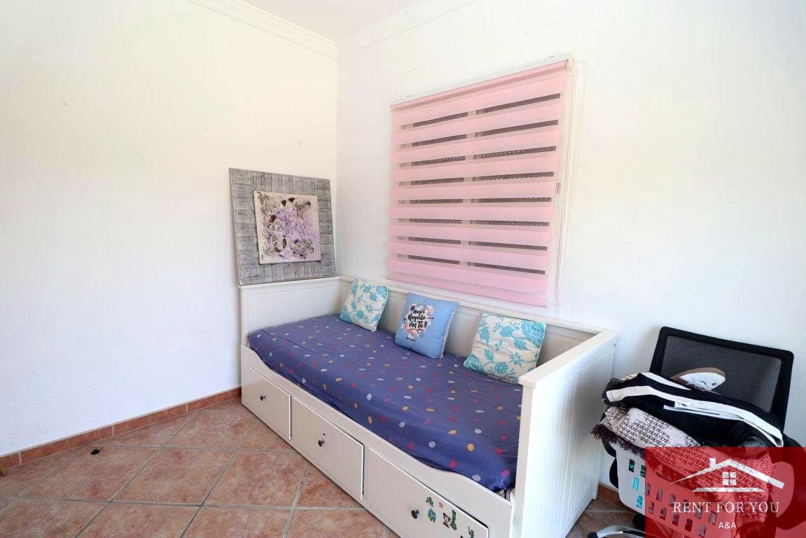 Chalet de 3 habitaciones en Coín en alquiler con garaje - 1.200 € (Ref: 9911752)