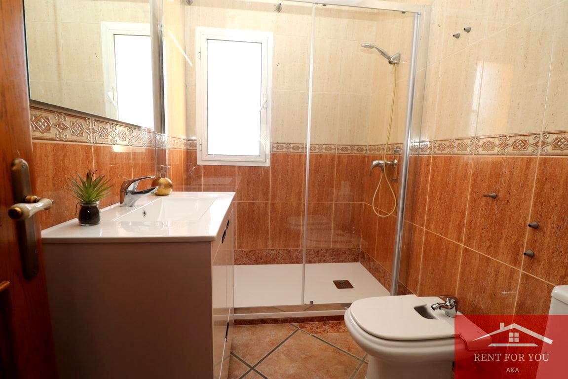 Chalet de 3 habitaciones en Coín en alquiler con garaje - 1.200 € (Ref: 9911752)