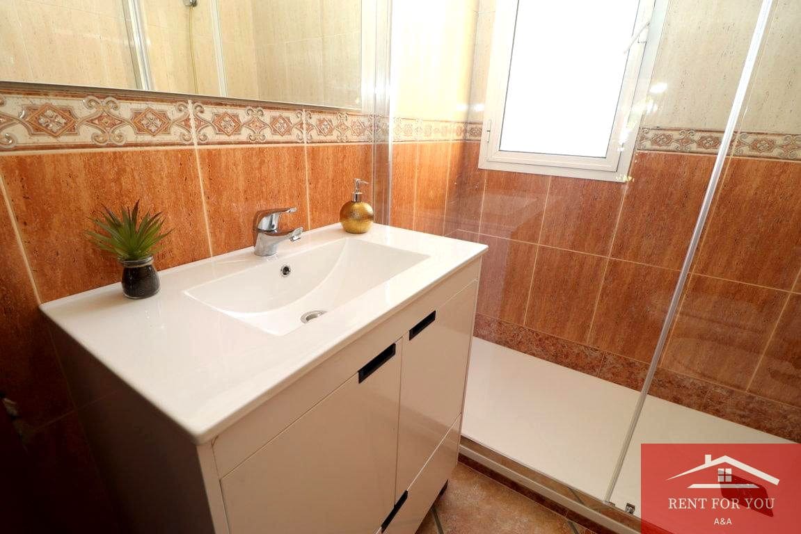 Chalet de 3 habitaciones en Coín en alquiler con garaje - 1.200 € (Ref: 9911752)