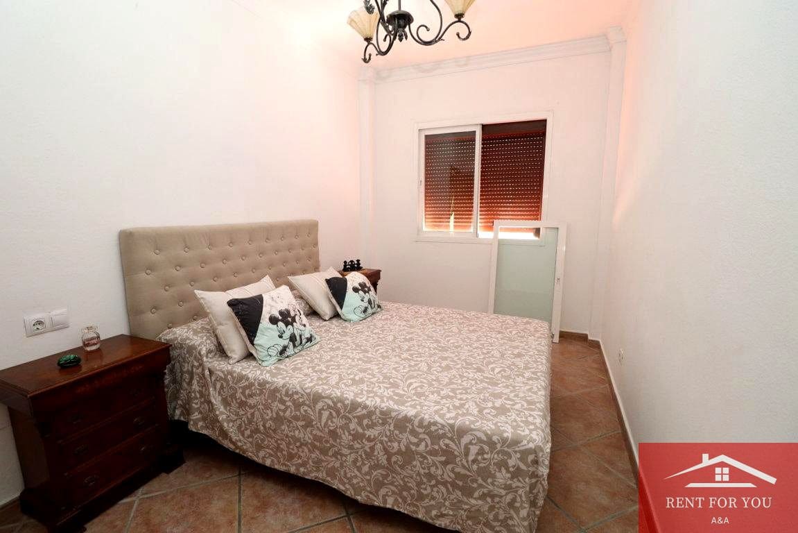 Chalet de 3 habitaciones en Coín en alquiler con garaje - 1.200 € (Ref: 9911752)