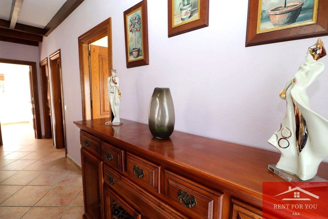 Chalet de 3 habitaciones en Coín en alquiler con garaje - 1.200 € (Ref: 9911752)