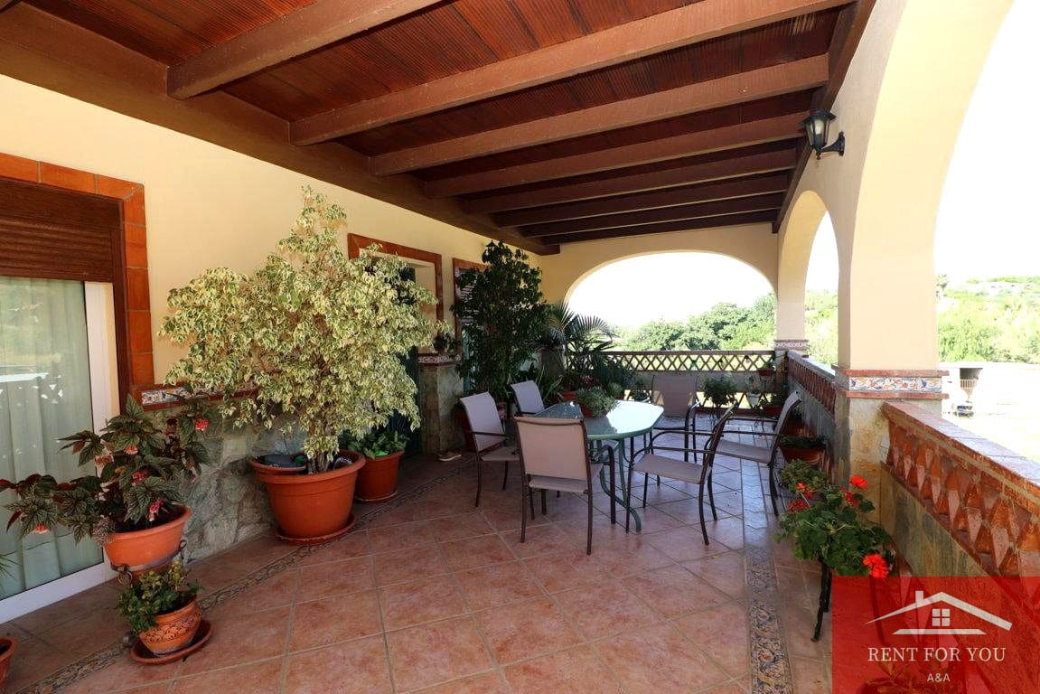 Chalet de 3 habitaciones en Coín en alquiler con garaje - 1.200 € (Ref: 9911752)