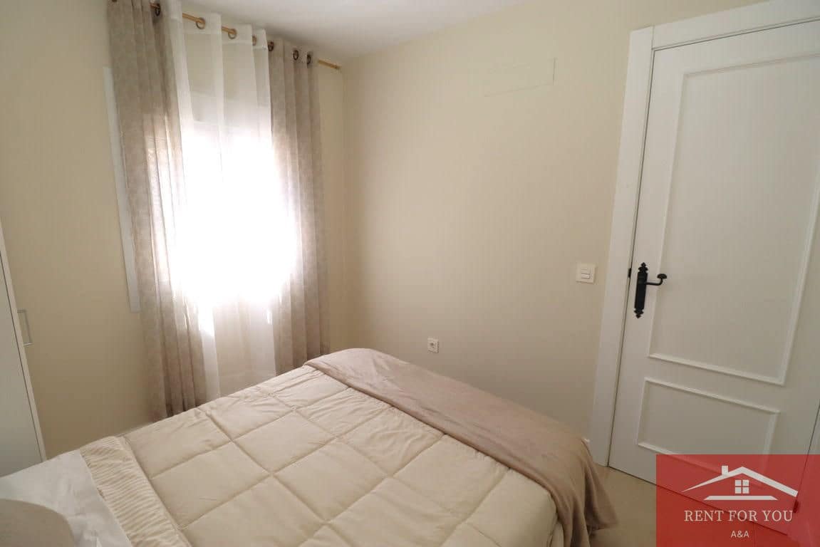 2 bedroom Flat for rent in Fuengirola - € 1,300 (Ref: 9937134)