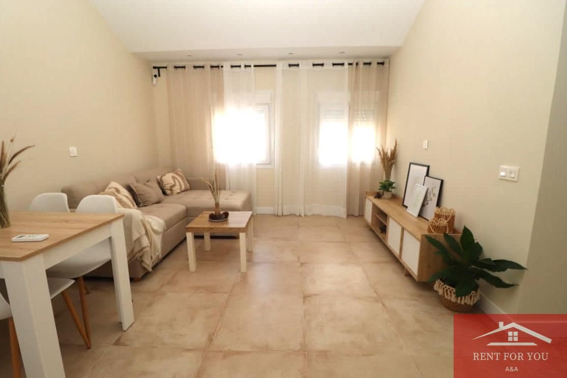 2 bedroom Flat for rent in Fuengirola - € 1,300 (Ref: 9937134)